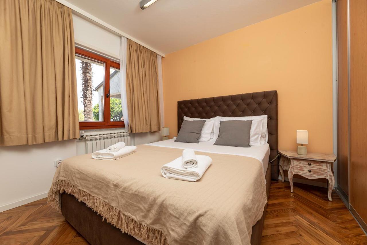 Ana Apartment *