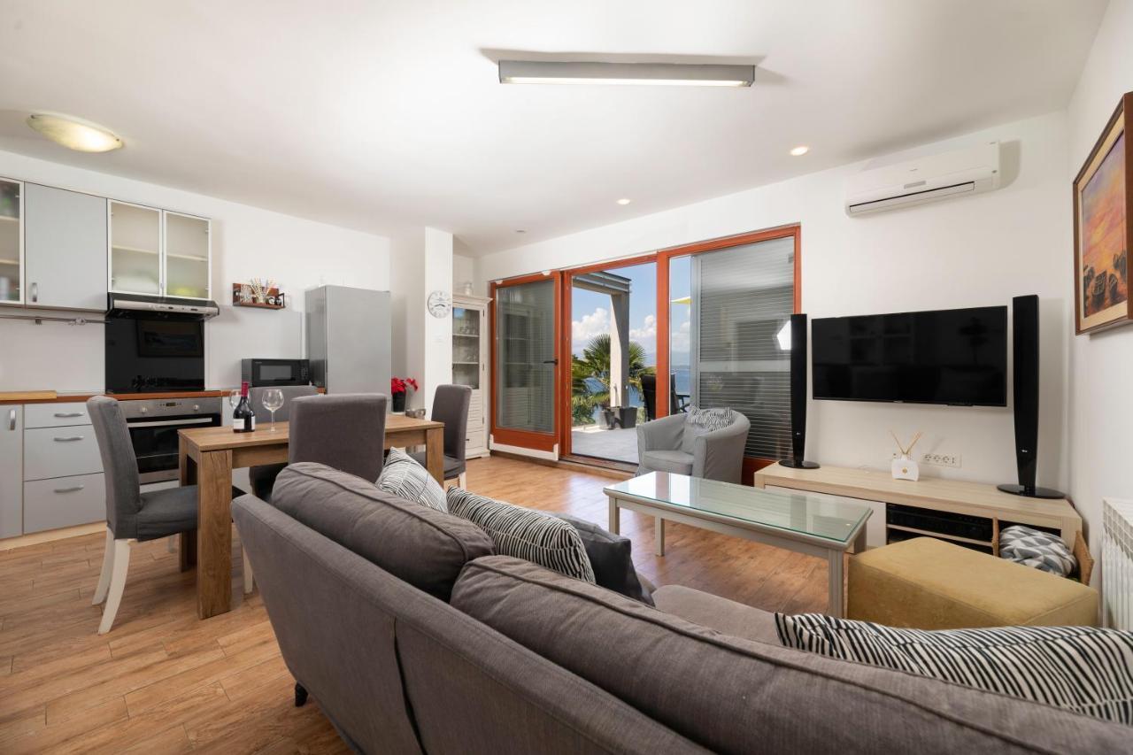 Apartment Ana